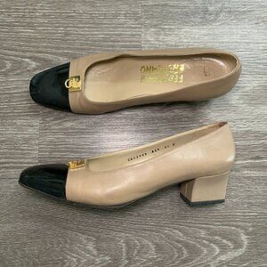 Womens Vintage Ferragamo Nude/Black Toe Pumps Heels Sz. 9.5